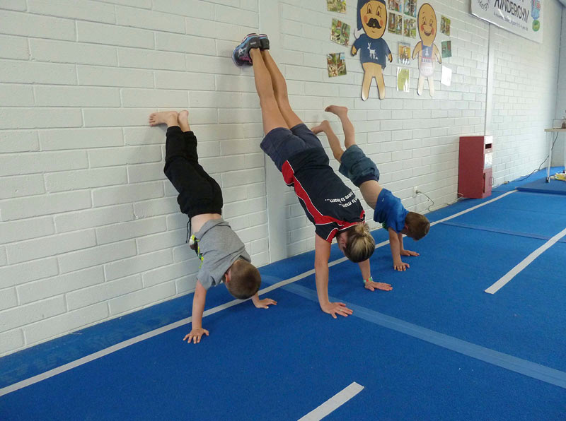 seacliff-kindergym-photo-gallery-clare-kids-handstand